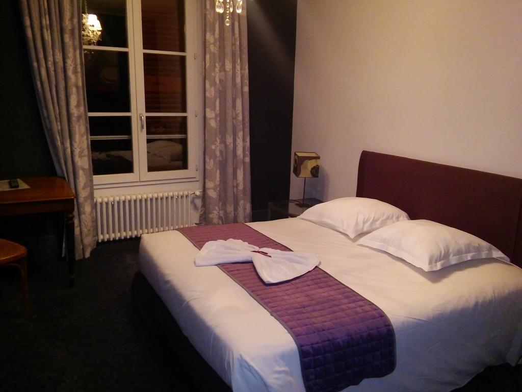 Homtel Le Parc Ξενοδοχείο Allevard Δωμάτιο φωτογραφία