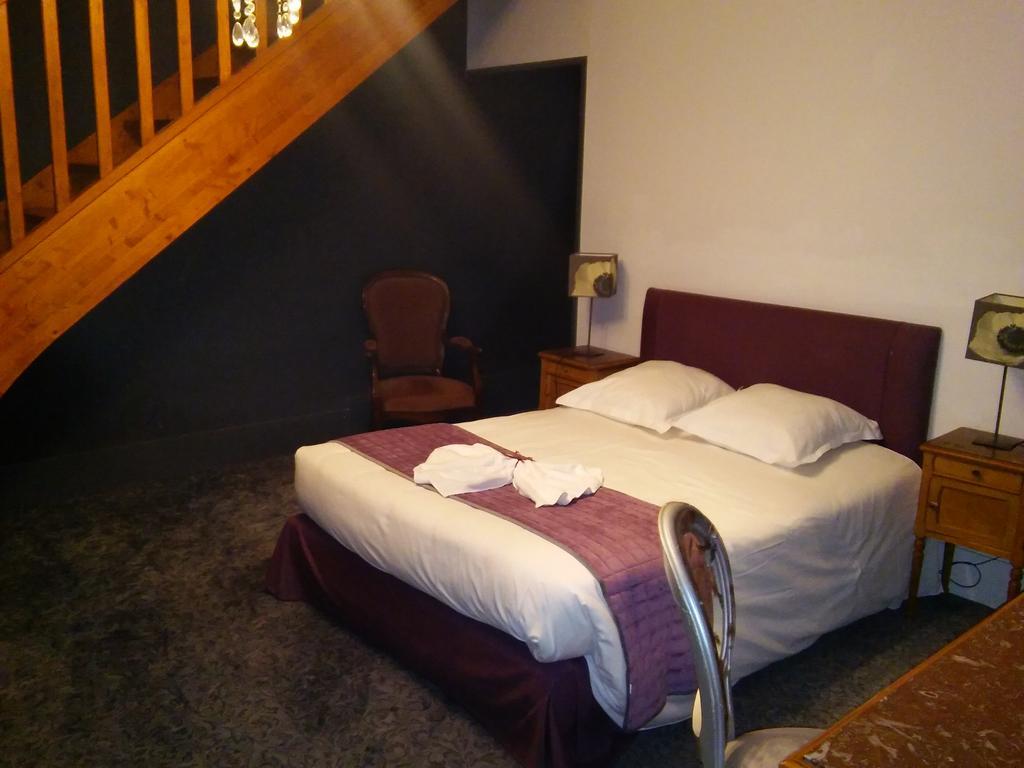 Homtel Le Parc Ξενοδοχείο Allevard Δωμάτιο φωτογραφία