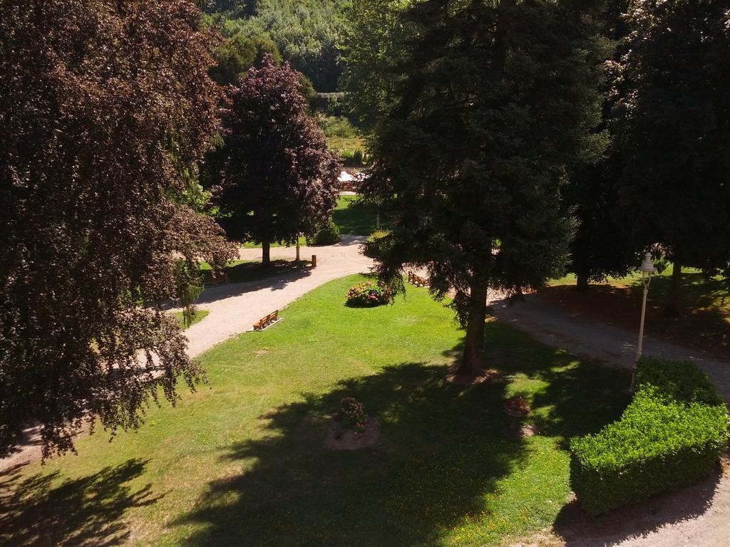 Homtel Le Parc Ξενοδοχείο Allevard Δωμάτιο φωτογραφία